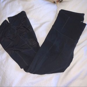 ATHELETA CROPPED MESH LEGGINGS